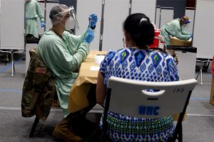 Puerto Rico inicia la inoculación con tercera dosis a mayores de 65 años