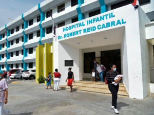 Dengue sigue en aumento, 17 menores ingresados en el Robert Reíd