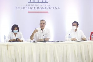 Presidente anunció la reparación de 1,000 viviendas en Monte Plata