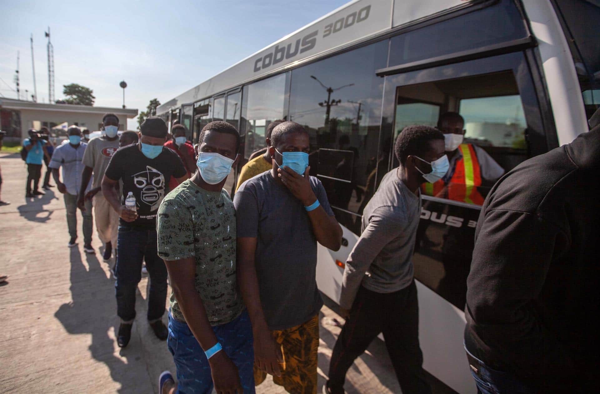 Llega a Haití un nuevo vuelo con 53 deportados desde EEUU