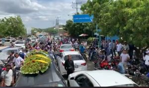 Multitud despide con su música al bachatero Manny Yovanni