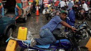 Haití sigue a media marcha debido a la falta de combustible