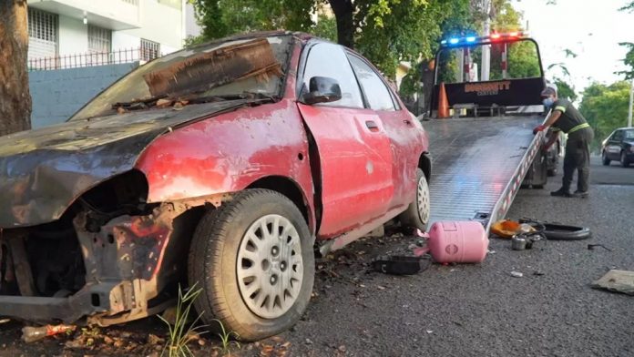 Digesett retira chatarras de la ruta de vehículos de carga