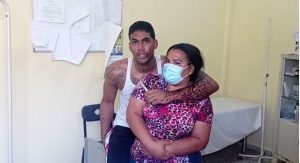 Interno secuestra una doctora en Dajabón y pide la prensa