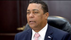 El secretario general de la Liga Municipal Dominicana, Víctor José D´Aza Tineo. Danny Polanco