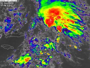 COE mantiene alerta para 11 provincias por vaguada