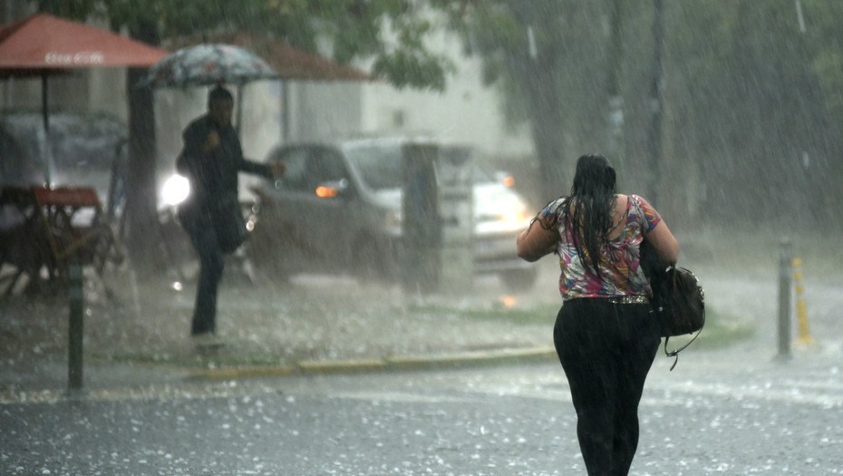 Trece provincias en alerta por lluvias, dos de ellas en nivel amarillo