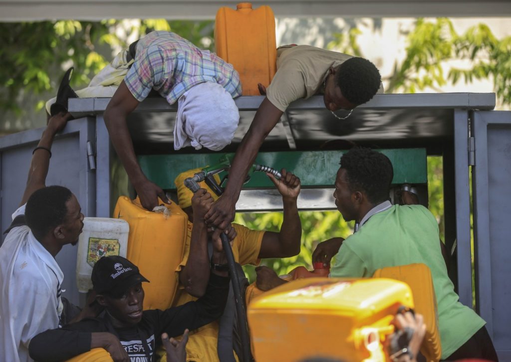 Haití reanuda abastecimiento de combustible tras tregua de banda armada