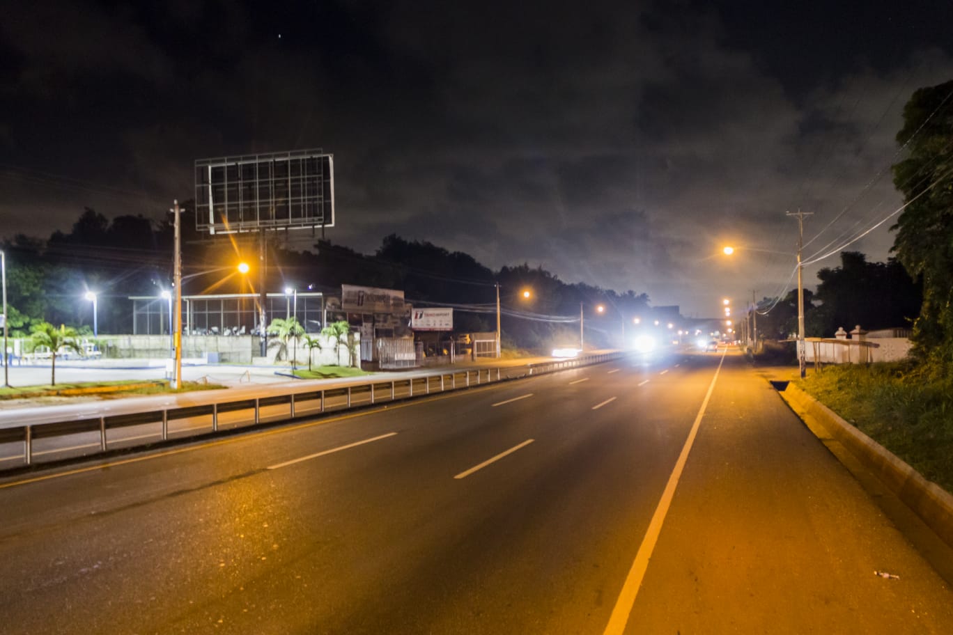 Edesur realizó operativo de iluminación en San Cristóbal