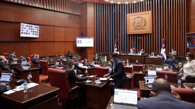 Senado inició para segunda discusión, lectura del Código Penal