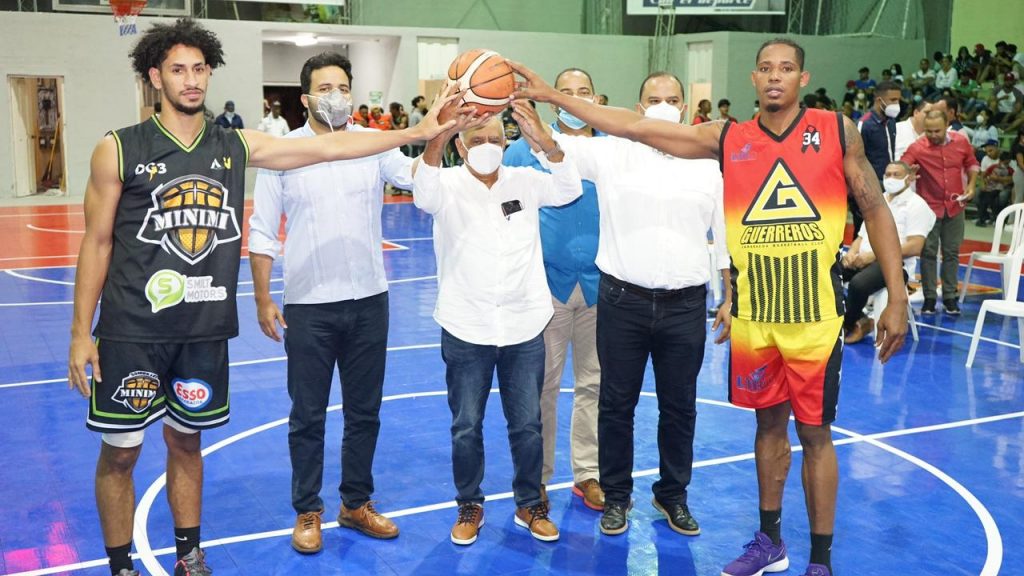 Torneo Superior de Baloncesto en Jarabacoa inicia con éxito