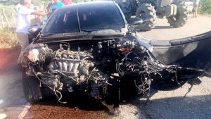 Varios heridos por accidente entre vehículos en Montecristi