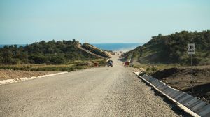 Trabajos de circunvalación de Baní avanza a buen ritmo