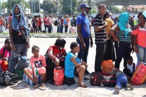 Haitianos en México piden se les permitan moverse libremente