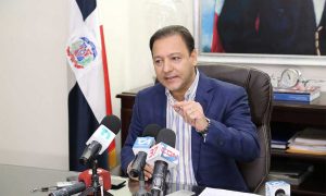 Abel Martínez tilda de “chantaje” embargo a cuentas