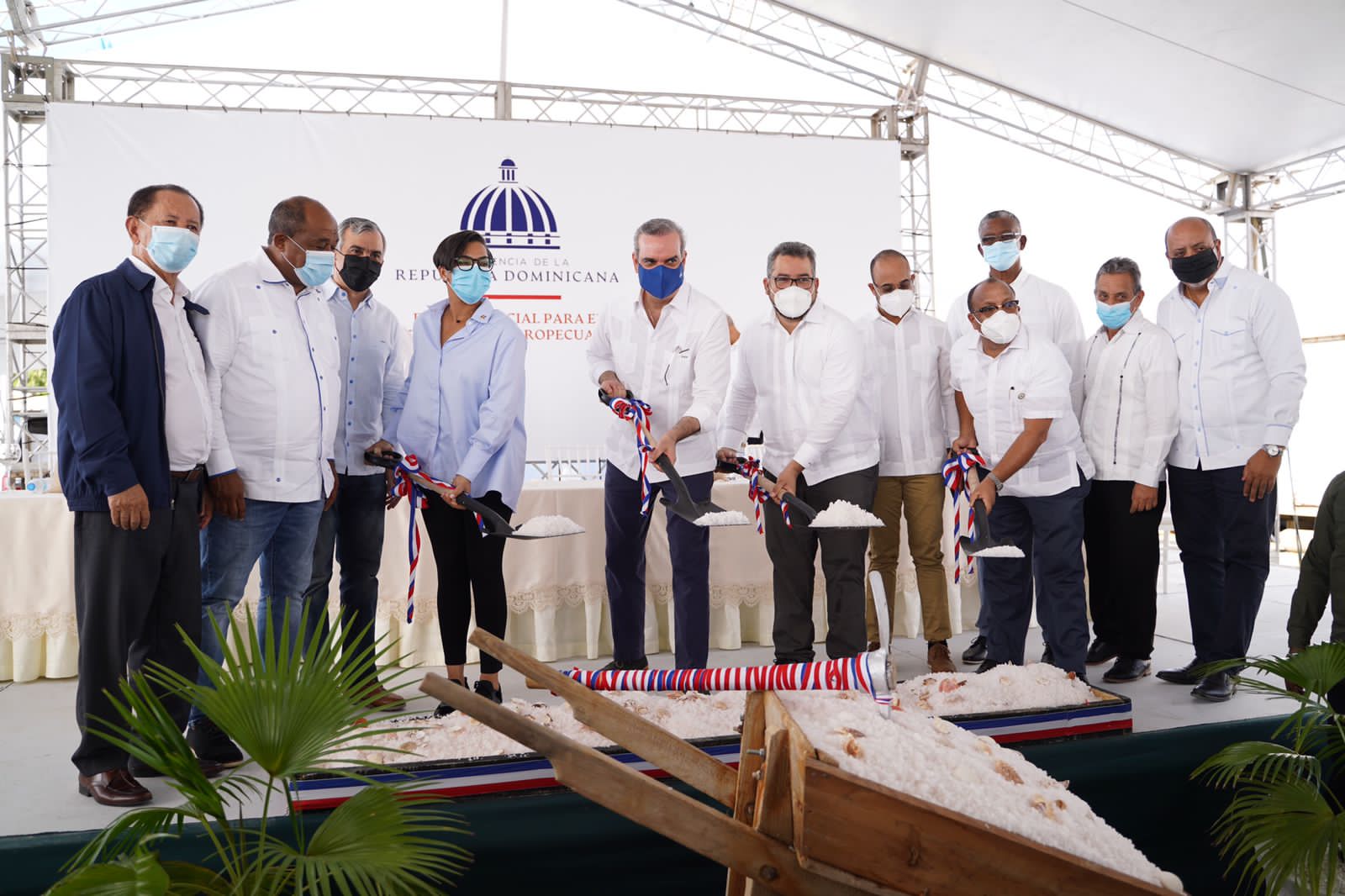 Se industrializará la producción de sal de la zona costera