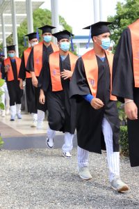 Academia Los Mets gradúa de bachiller 56 prospectos