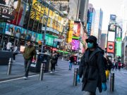 Nueva York declara estado de emergencia ante variante ómicron