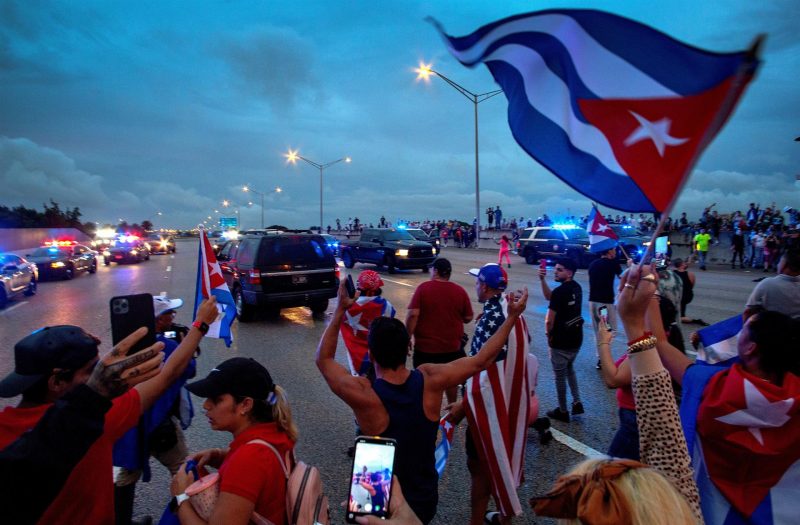 Cubanos de Miami salen a la calle en demandas de cambio en Cuba