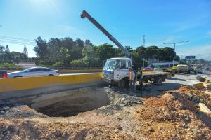 MOPC dice trabaja 24 horas para resolver hoyo de Autopista Duarte