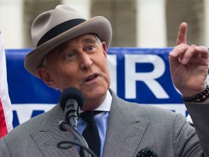 Comité que investiga el asalto al Capitolio cita a Roger Stone y Alex Jones