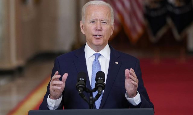 Biden anunciará este martes un plan para pruebas gratuitas en el hogar