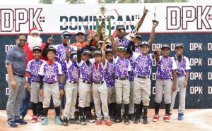 Santa Morado conquista torneo “Merry Christmas” de la DPK