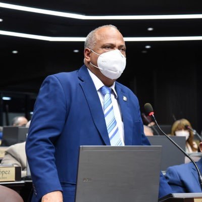 Diputado perremeista Ramón Bueno dice MP "debe ser prudente"