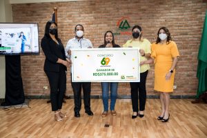 Cooperativa La Altagracia llevó a cabo la clausura y entrega de premios de su concurso 69 aniversario. La entrega de premios inició con palabras.