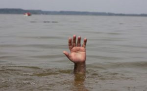 Reportan dos hombres se ahogaron en costa de Miches