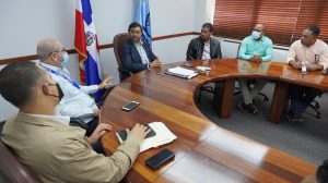 INDRHI y MOPC revisan detalles de la construcción de parqueos