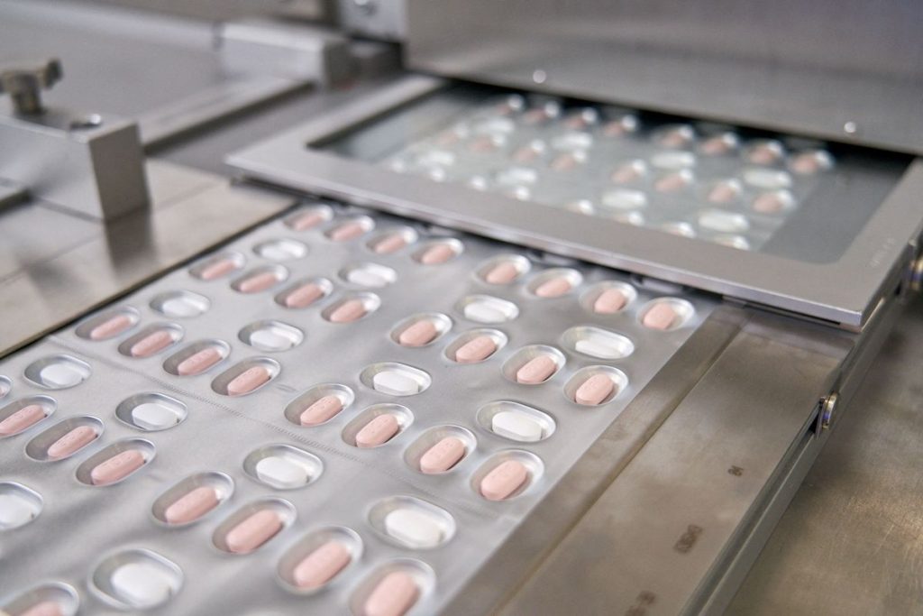 EEUU autoriza el uso de emergencia de la pastilla anticovid de Pfizer
