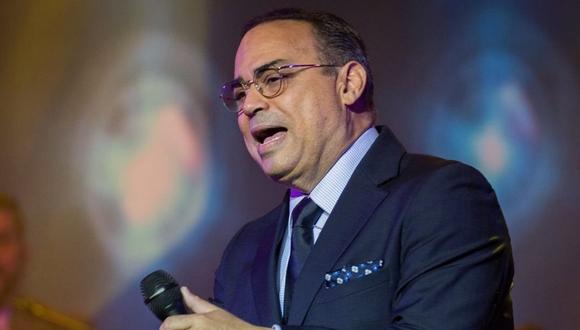 El cantante de salsa Gilberto Santa Rosa está contagiado de covid-19