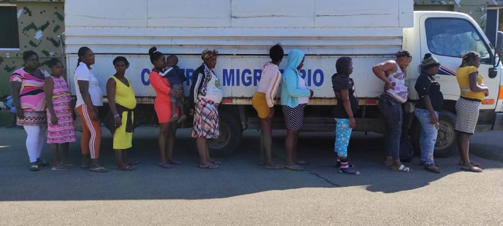Detienen 123 haitianos indocumentados, incluyendo 12 embarazadas