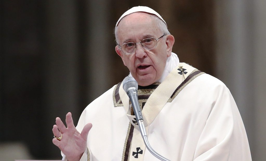 El papa denuncia a los "nuevos Herodes" que abusan de los niños