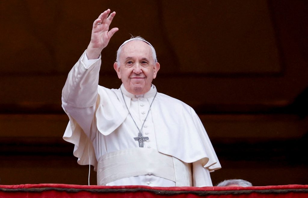 El papa lamenta en Navidad que las tragedias "se pasen por alto"