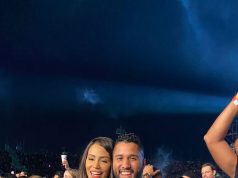 Pelotero y su novia dan un sí al amor en pleno concierto de "Aventura"