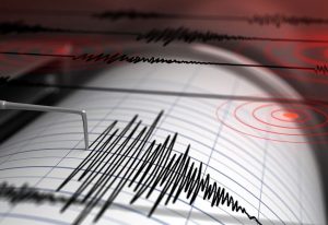 Fuerte terremoto de 5,6 grados sacude Lima y causa alarma en población