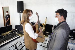 Ministerio de Cultura entrega instrumentos musicales al Centro Cultural T3 de Sabana Perdida