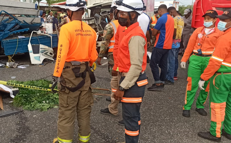 Al menos 3 muertos y 2 personas heridas en accidente de transito