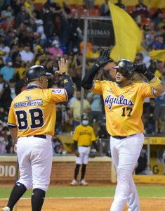 Águilas derrotan a los Gigantes con cuadrangular de Juan Lagares