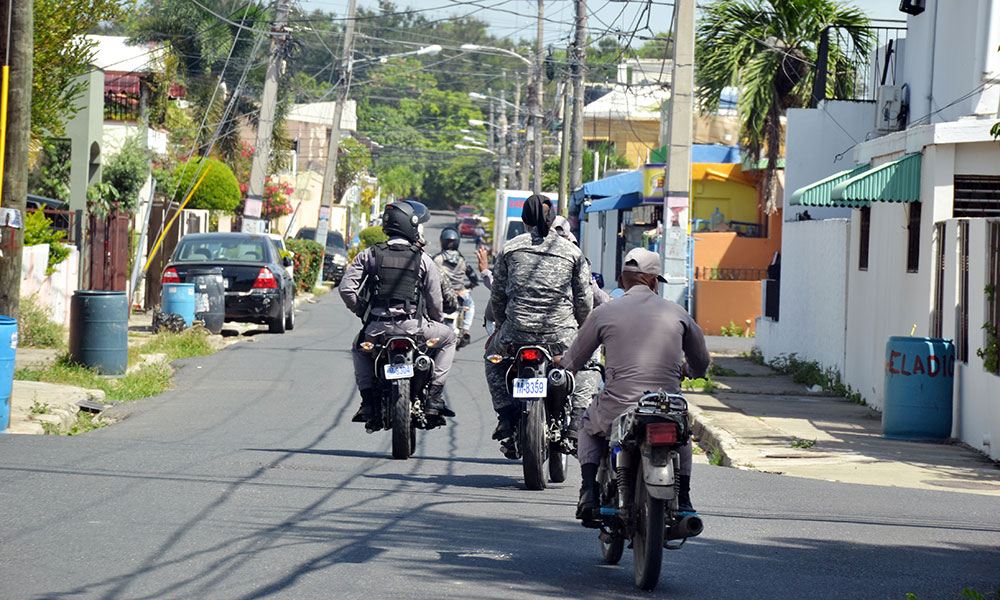 PN continúa interviniendo barrios y sectores del Cibao Central para prevenir crímenes y delitos