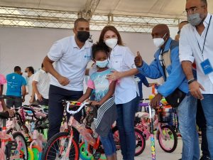 Cientos asisten a evento 