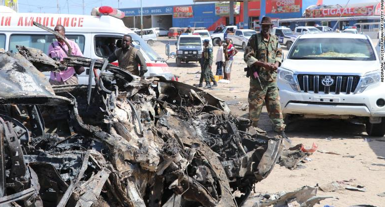 Al menos seis muertos en un ataque suicida en la capital de Somalia