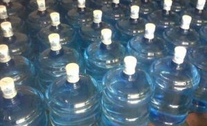 El agua de botellón representa el 85 por ciento del sector.