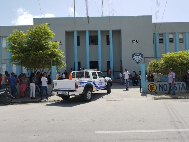 Policía  apresa presuntos cuatreros por robo de 24 becerros en Montecristi