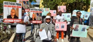Familiares piden justicia por asesinato de joven en La Romana