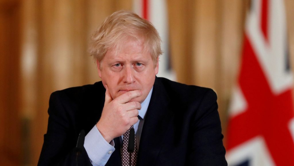 Johnson califica de "muy peligrosa" la crisis ucraniana