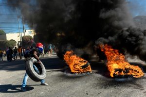 Al menos un periodista muerto y 2 heridos de bala en una protesta en Haití