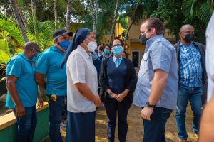 Ministro Paliza visita Hogar Escuela Luisa Ortea en Puerto Plata